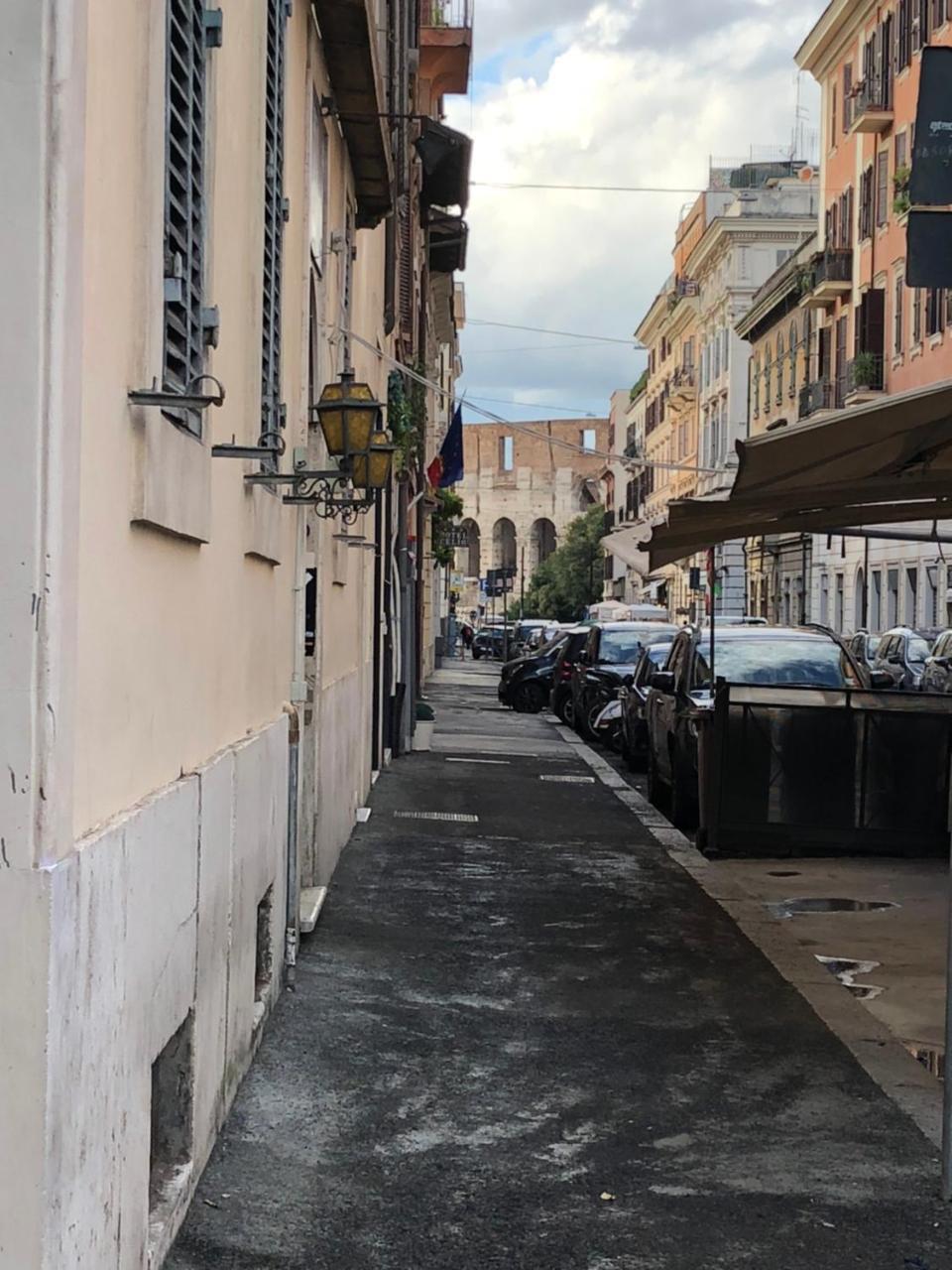 Residenza Giulia Al Colosseo Rom Exteriör bild